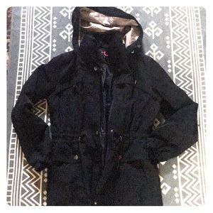 Black raincoat/light winter coat